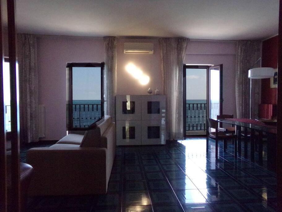 Fronte Mare Lägenhet Molfetta Exteriör bild